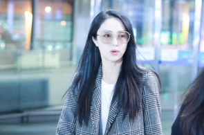 美邦纽约差人正在高校拘捕约300人